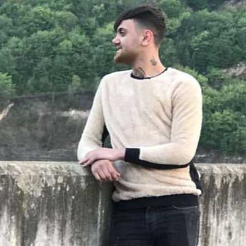 آهنگ علیرضا رحیم پور قلب قرمز