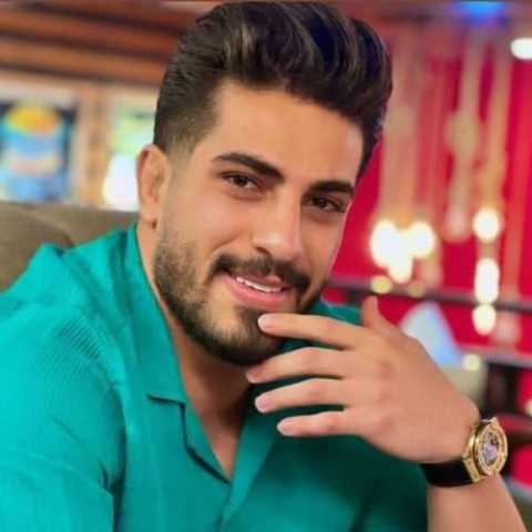آهنگ محمد کجوری بالا تا پایین شهر اسم و آوازه دارمه