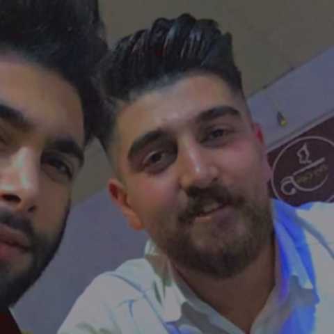 آهنگ ماهان خادمی من دووشم غریبی